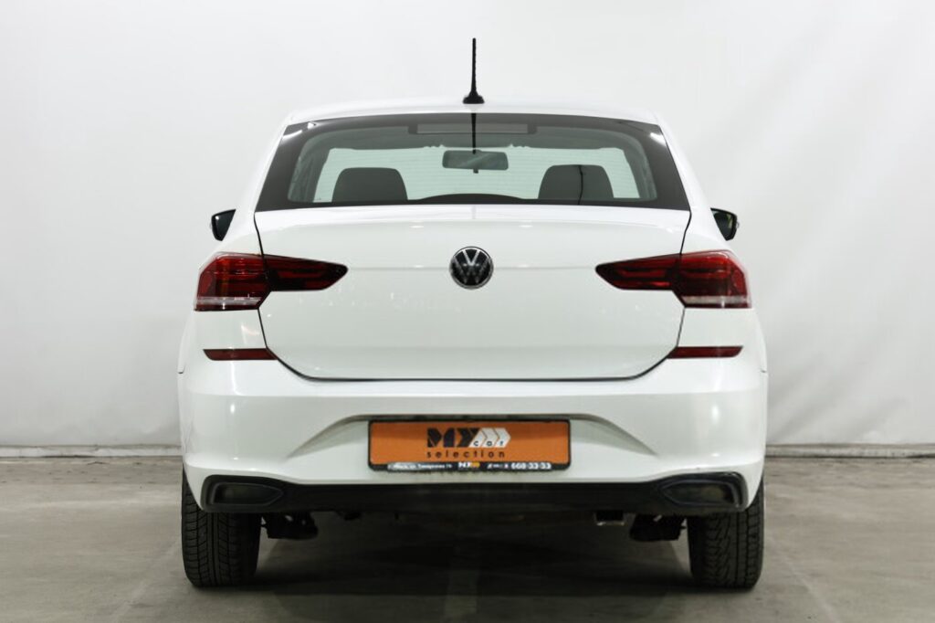 Volkswagen Polo Sedan II