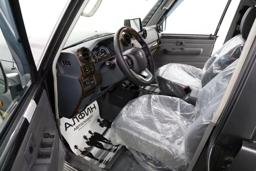 Toyota Land Cruiser J70 · Рестайлинг