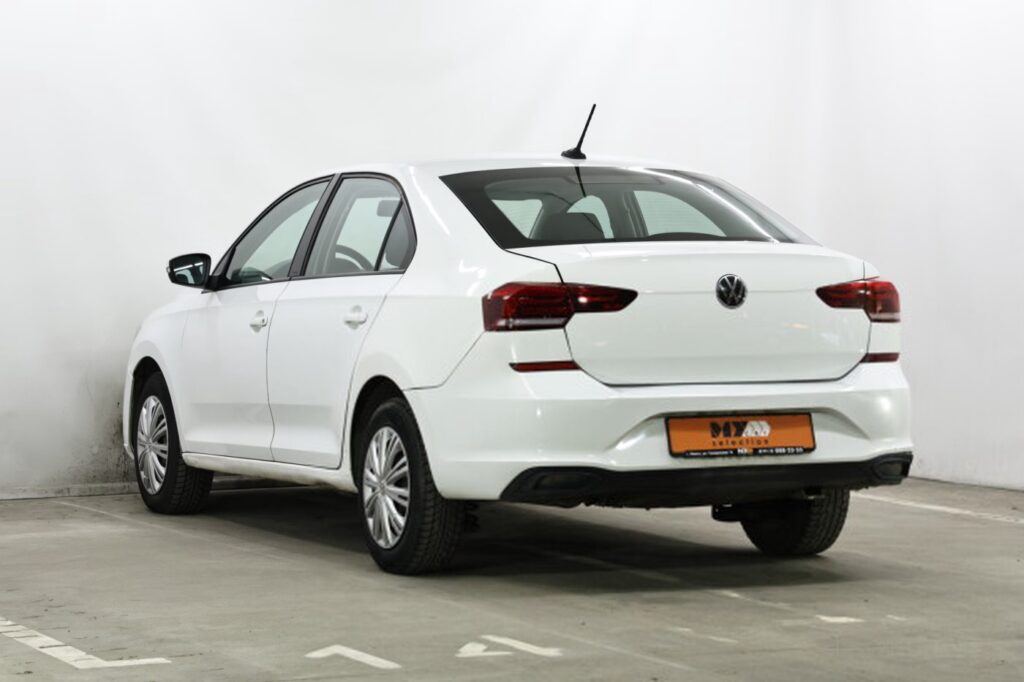 Volkswagen Polo Sedan II