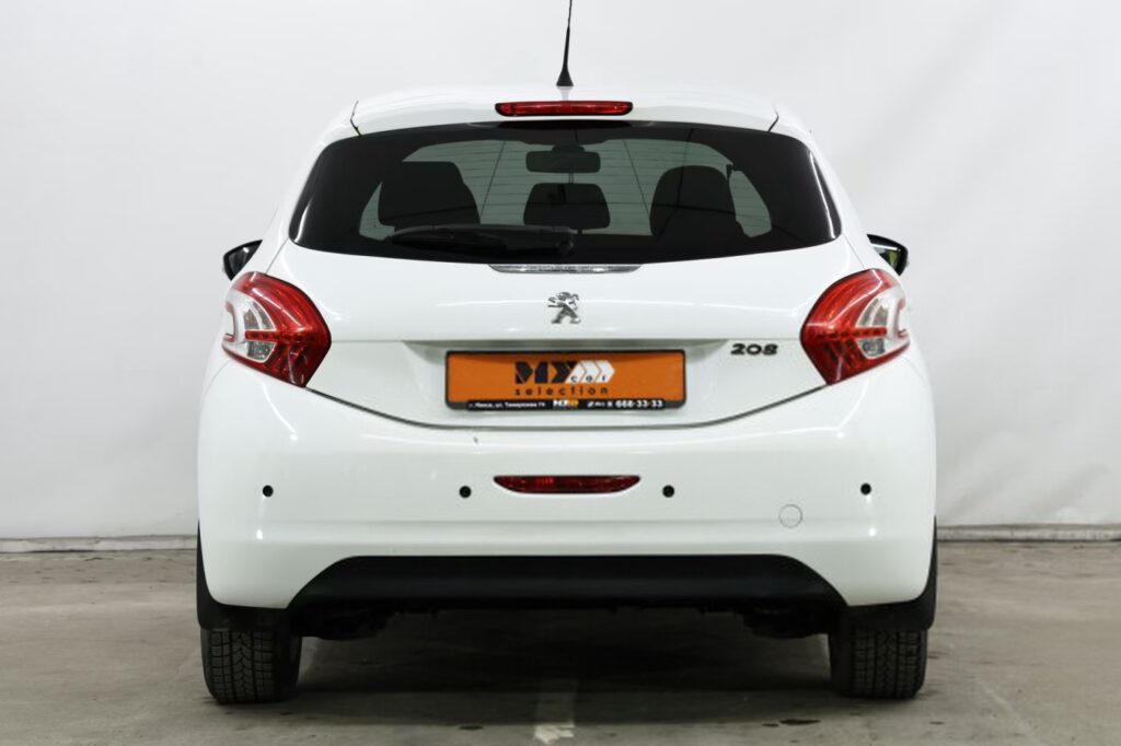 Peugeot 208 I