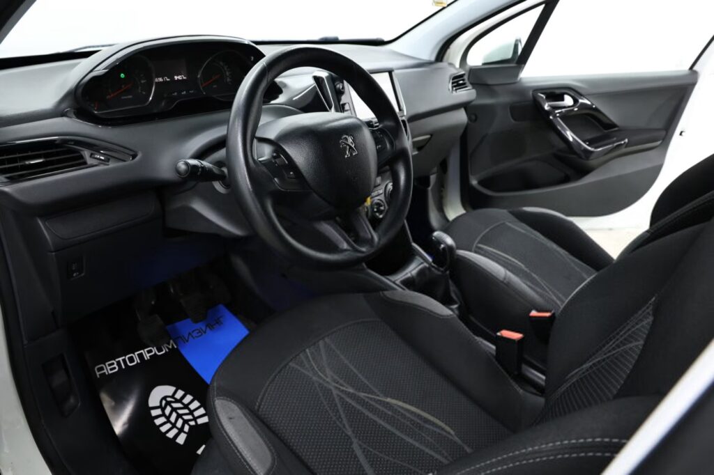 Peugeot 208 I
