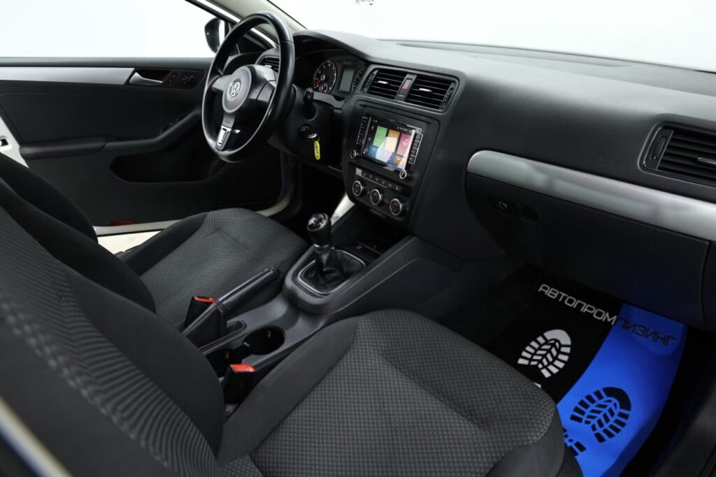 Volkswagen Jetta VI