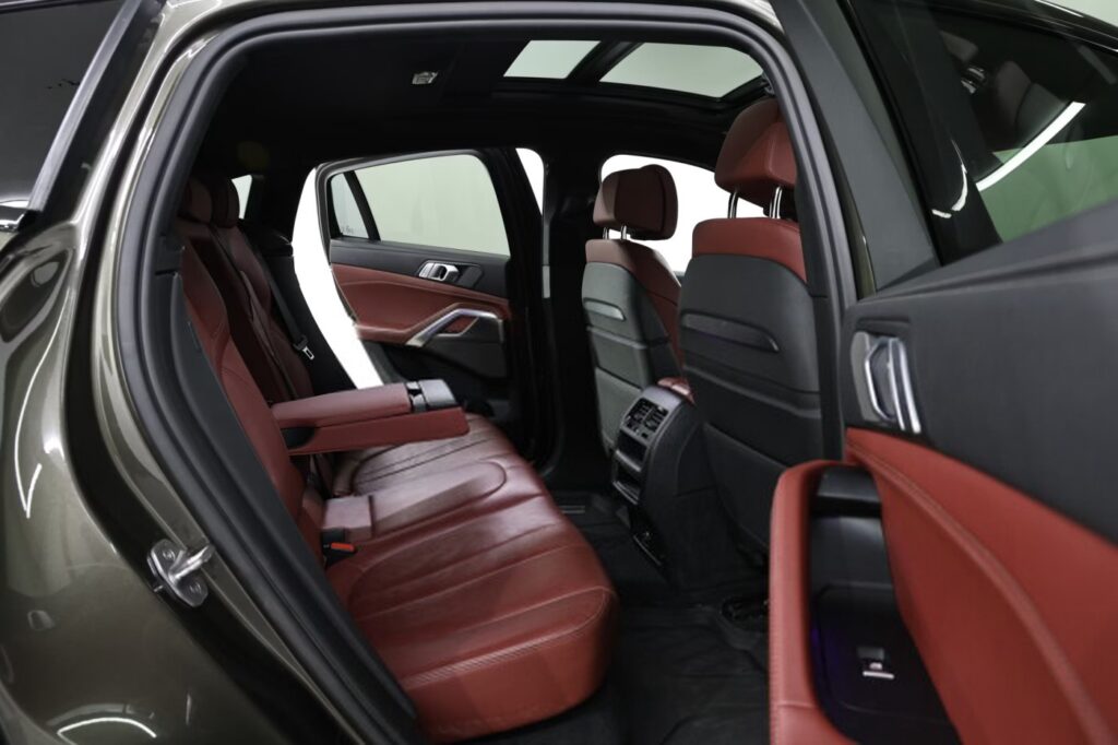 BMW X6 G06
