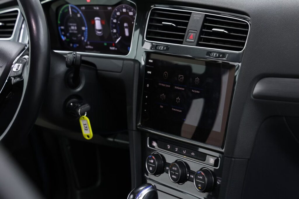 Volkswagen e-Golf VII · Рестайлинг