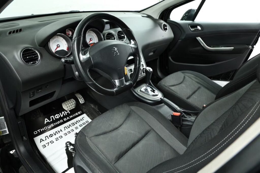 Peugeot 408 I