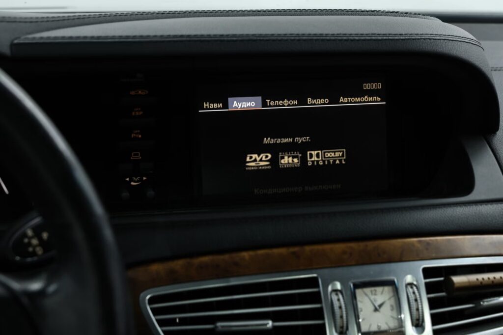 Mercedes-Benz CL C216
