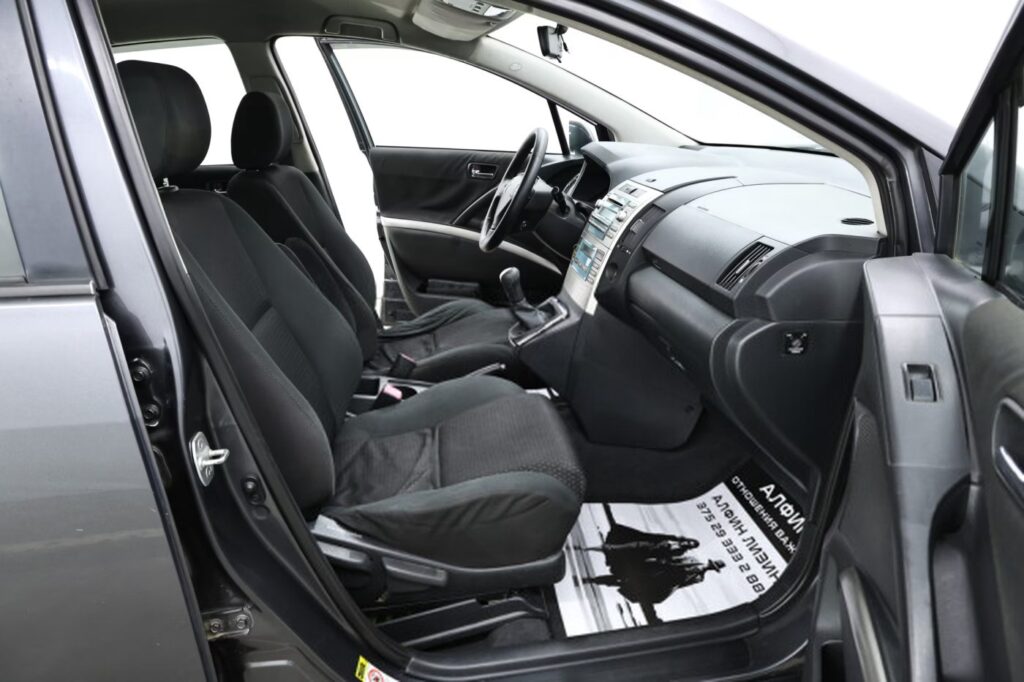 Toyota Corolla Verso II (AR10)
