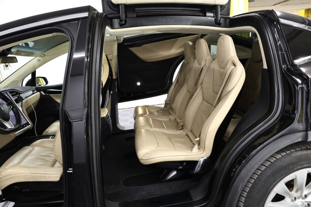 Tesla Model X I
