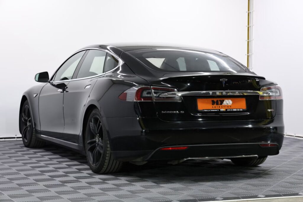 Tesla Model S I