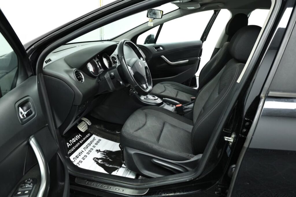 Peugeot 408 I