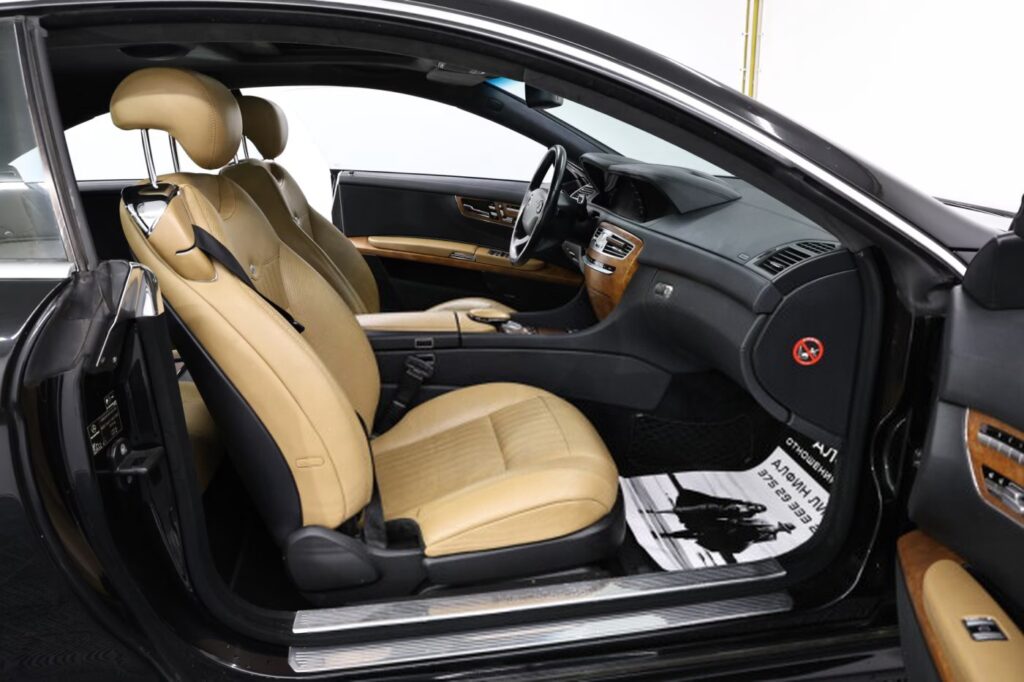 Mercedes-Benz CL C216