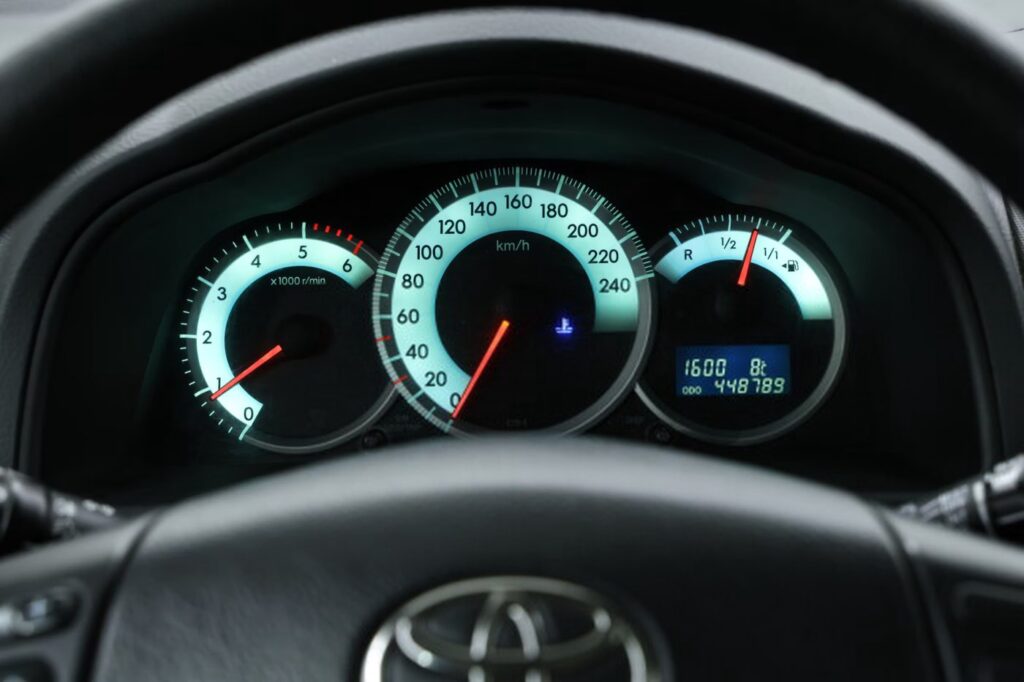 Toyota Corolla Verso II (AR10)