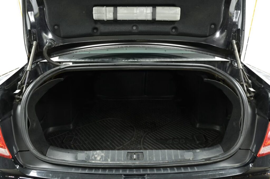 Peugeot 408 I