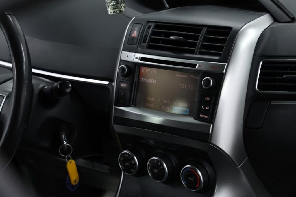 Toyota Verso I · Рестайлинг