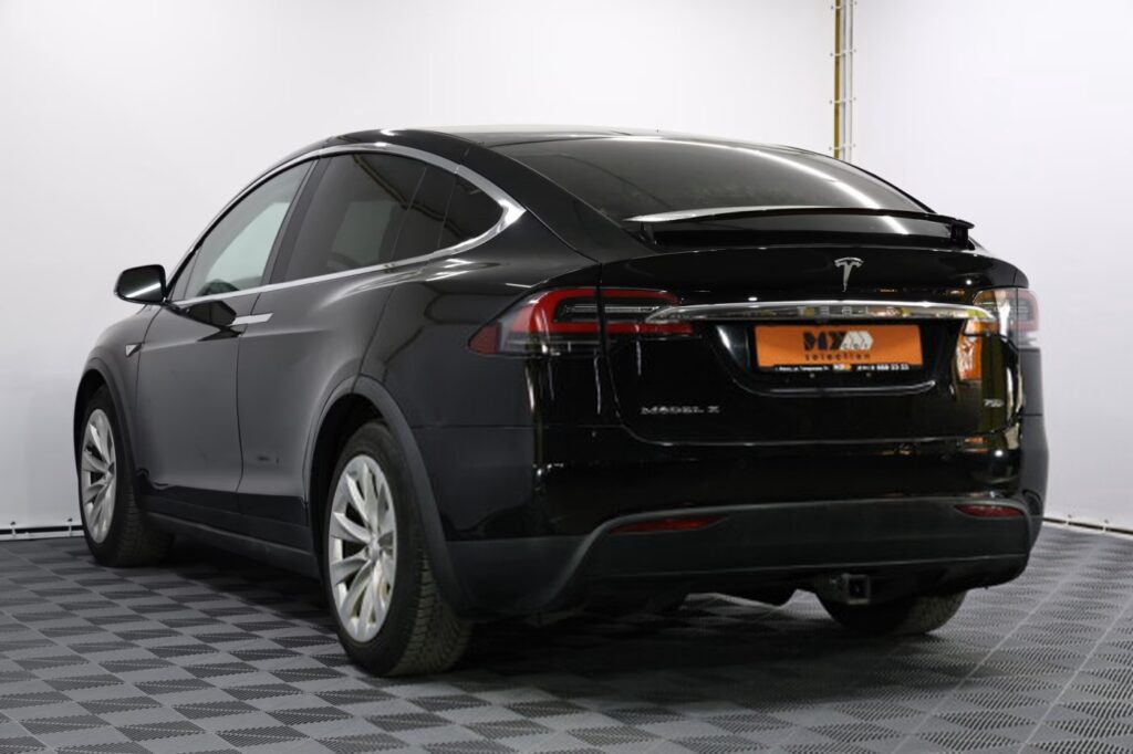 Tesla Model X I