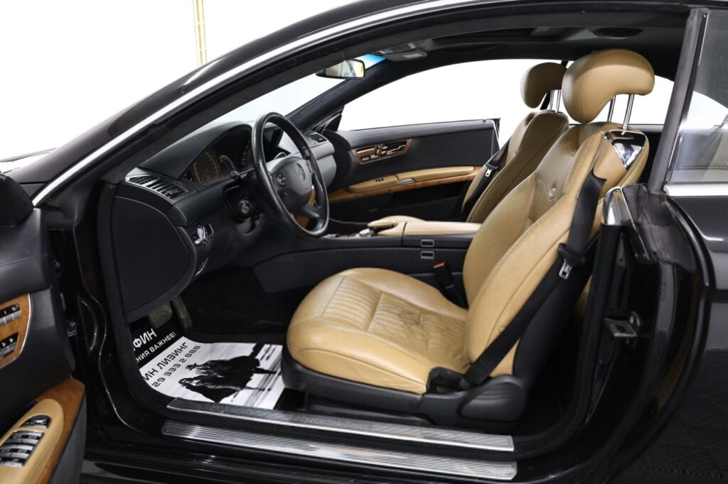 Mercedes-Benz CL C216