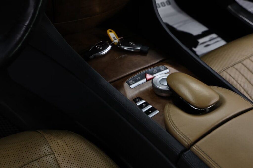 Mercedes-Benz CL C216