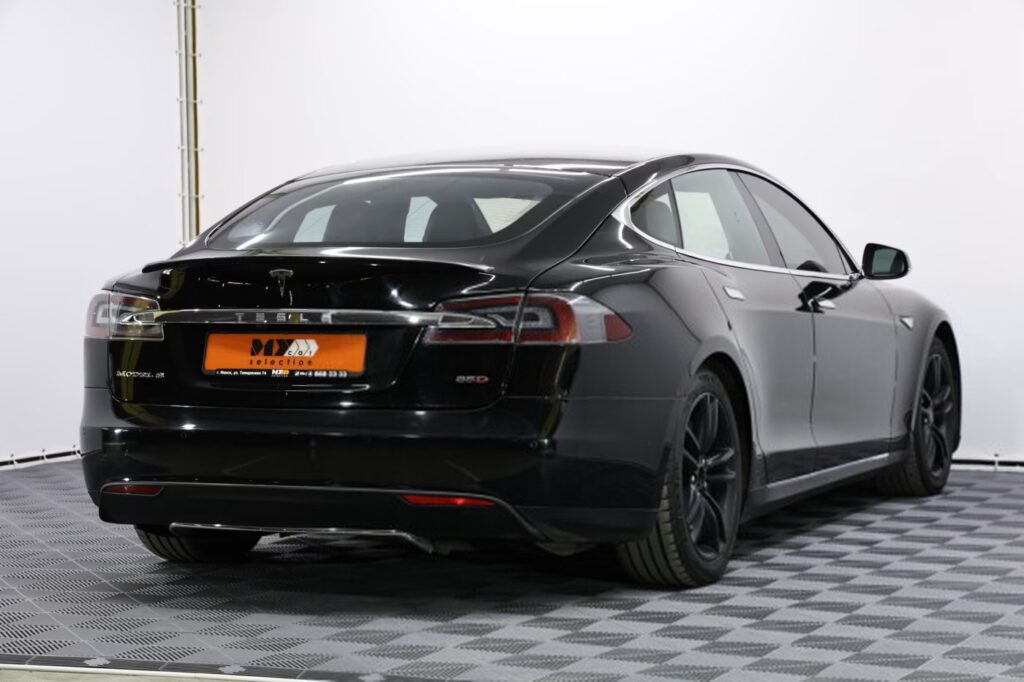 Tesla Model S I