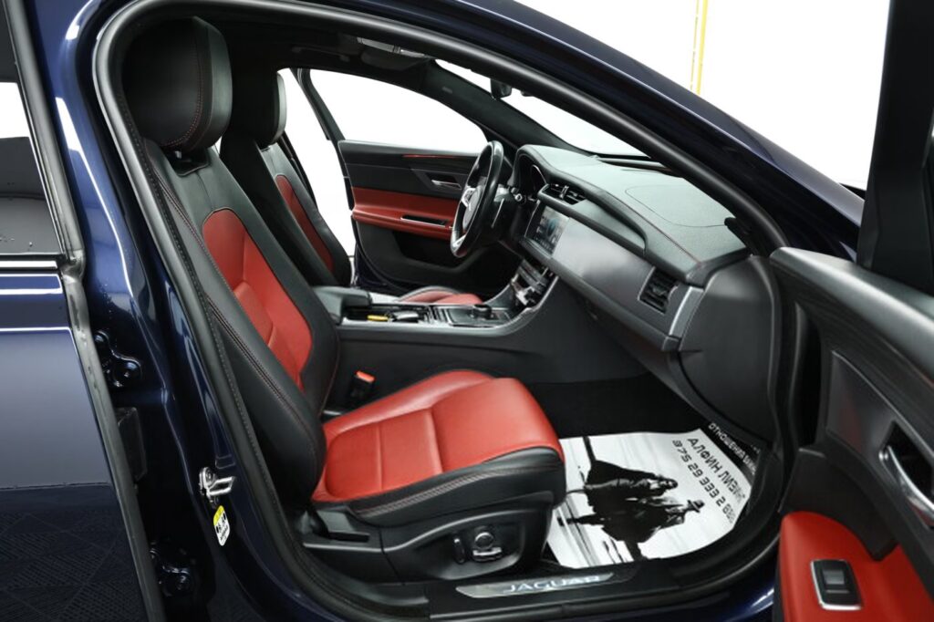 Jaguar XF X260