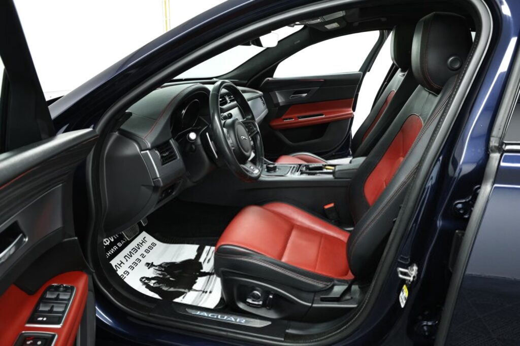 Jaguar XF X260