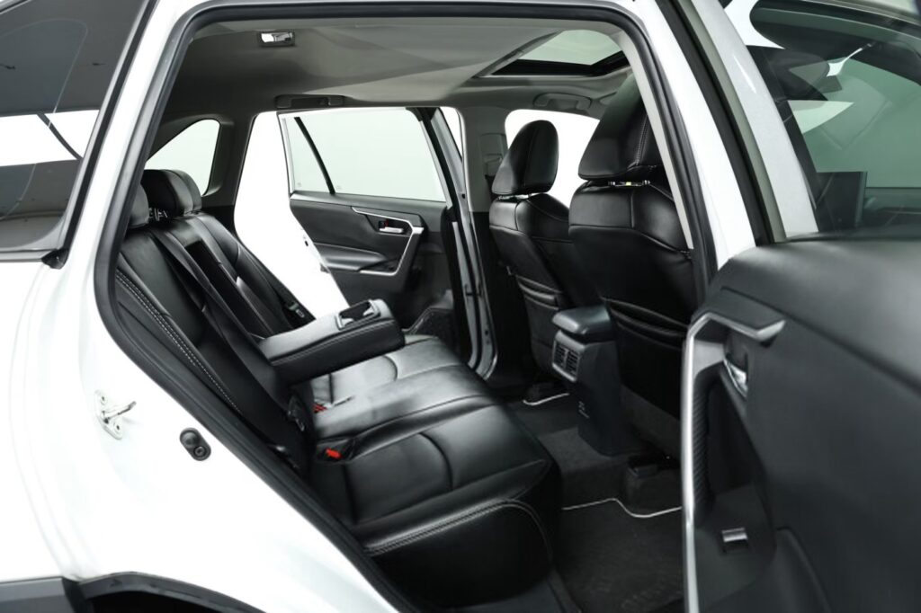 Toyota RAV4 V (XA50)