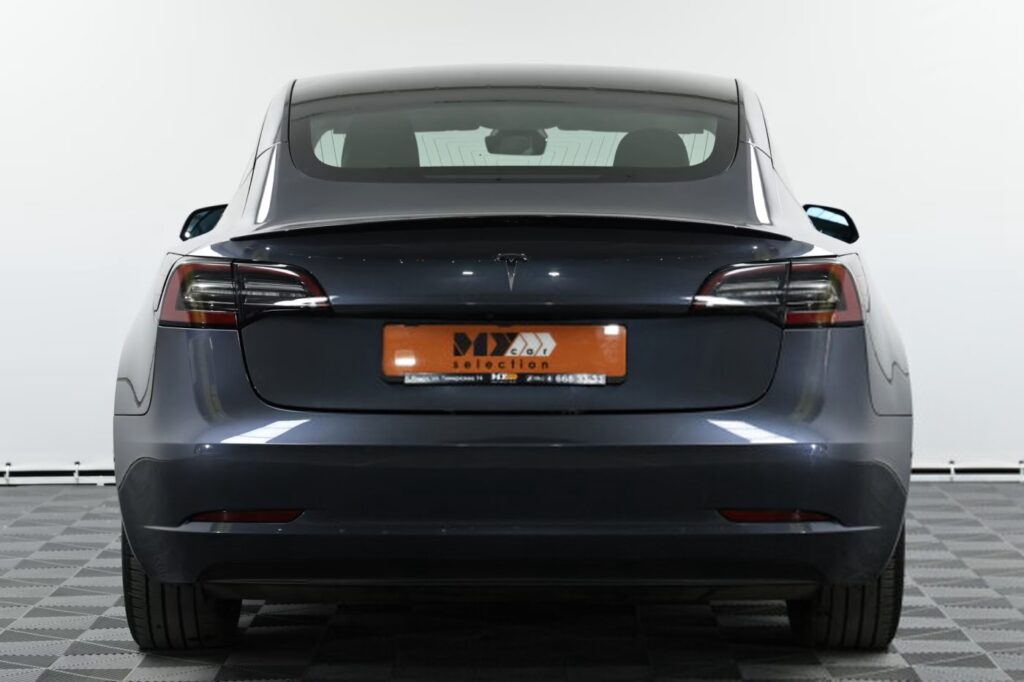 Tesla Model 3 I