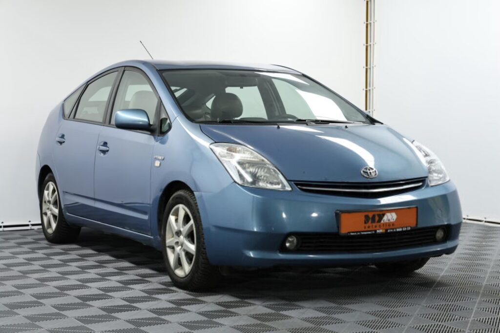 Toyota Prius II (XW20) · Рестайлинг