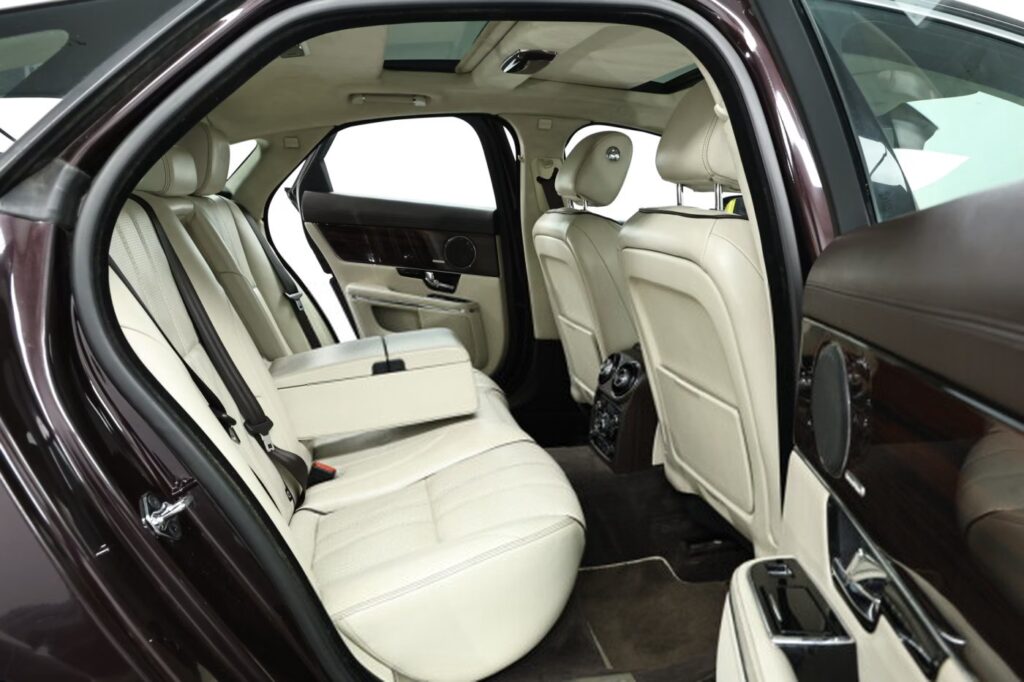 Jaguar XJ X351