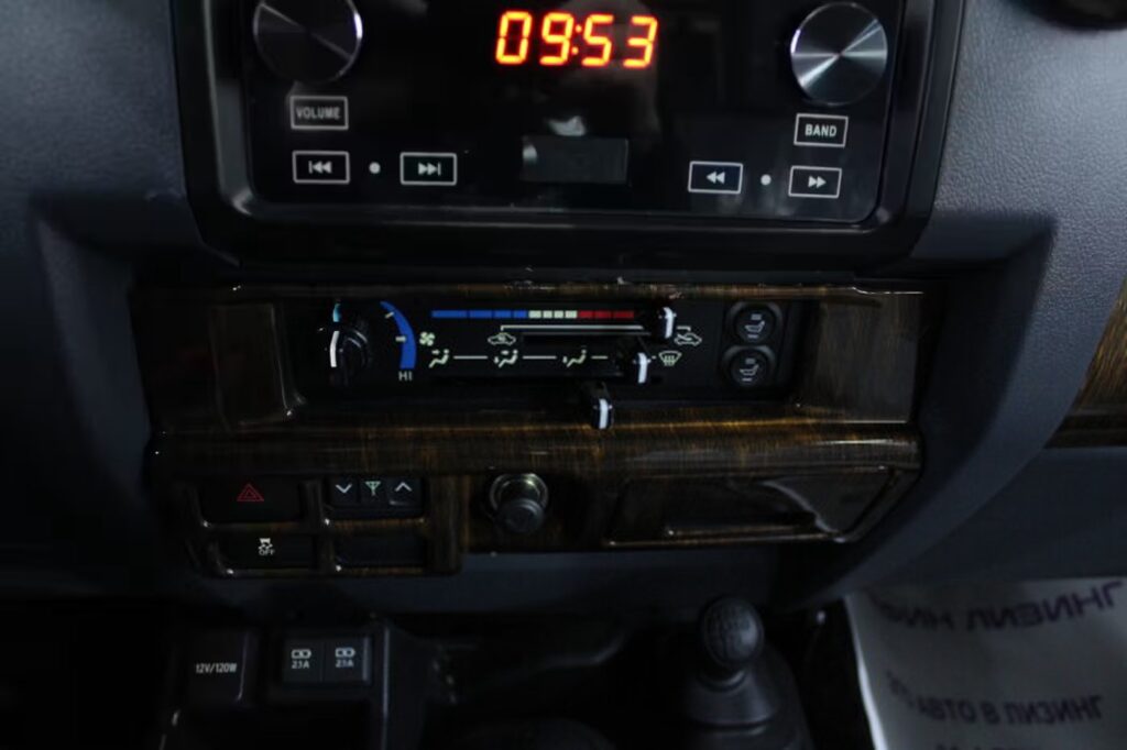 Toyota Land Cruiser J70 · Рестайлинг