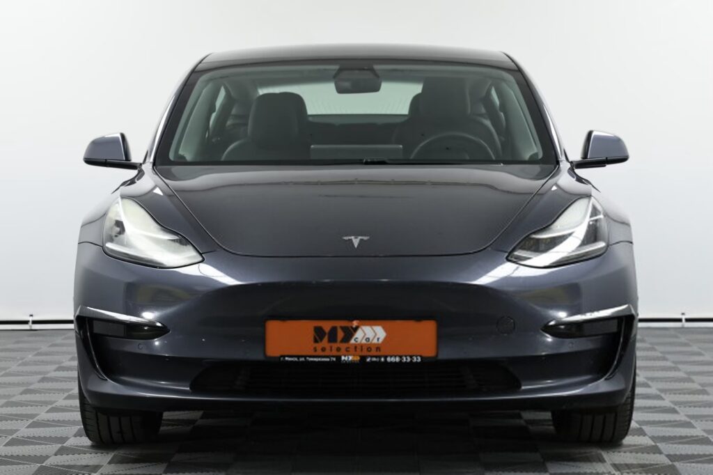 Tesla Model 3 I
