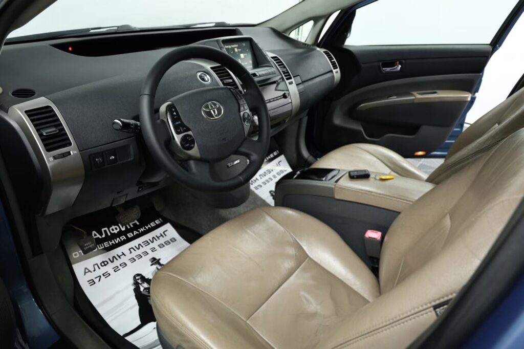 Toyota Prius II (XW20) · Рестайлинг