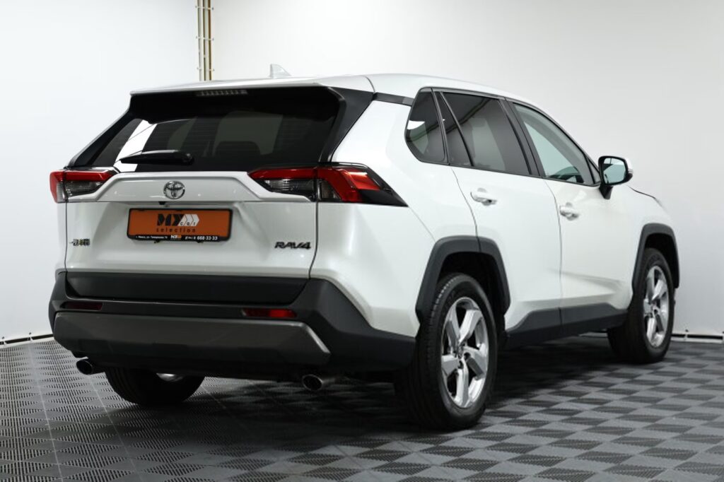 Toyota RAV4 V (XA50)