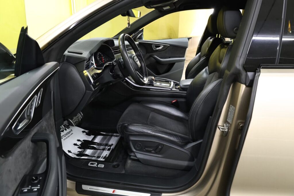 Audi Q8 I