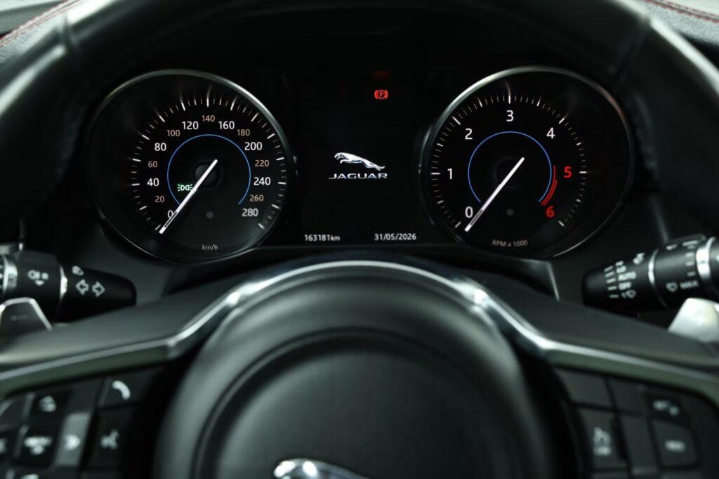 Jaguar XF X260