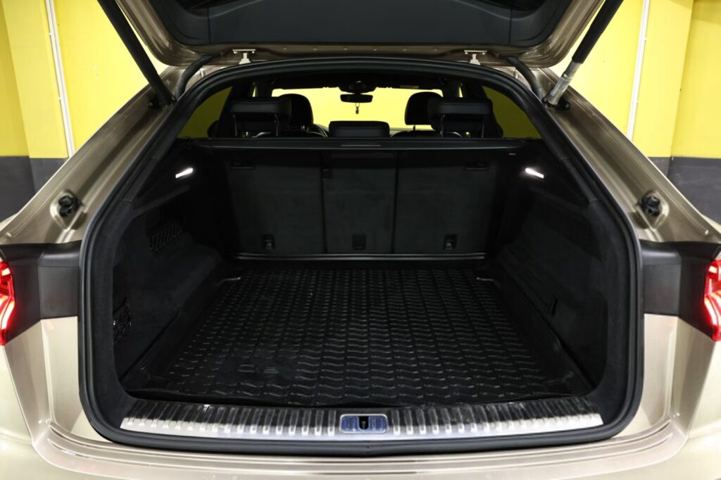 Audi Q8 I