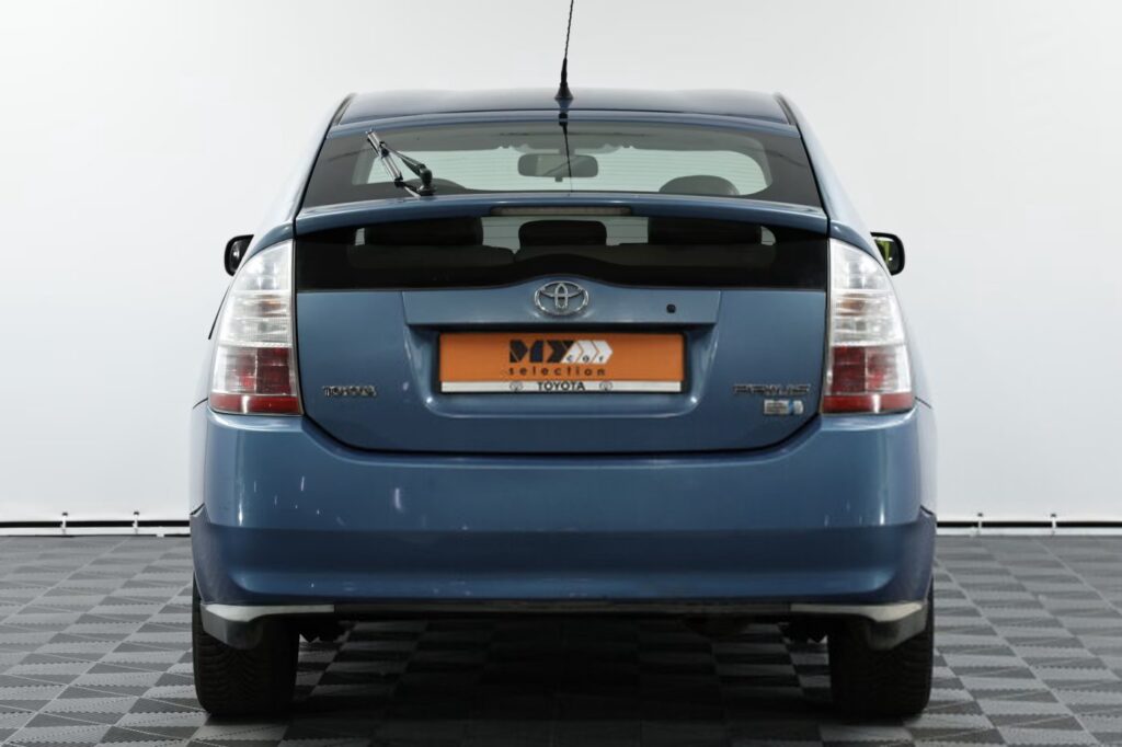 Toyota Prius II (XW20) · Рестайлинг