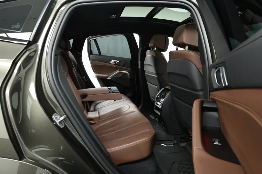 BMW X6 G06