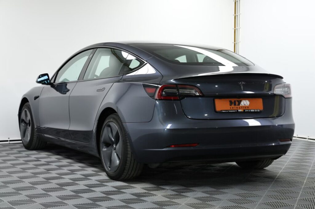 Tesla Model 3 I
