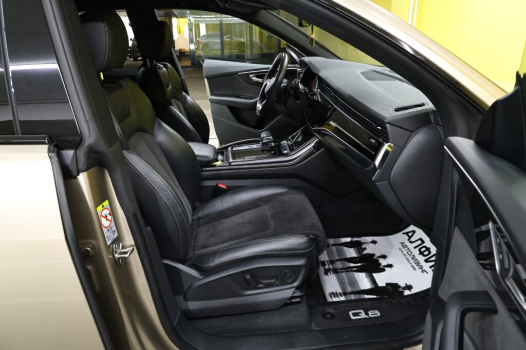 Audi Q8 I