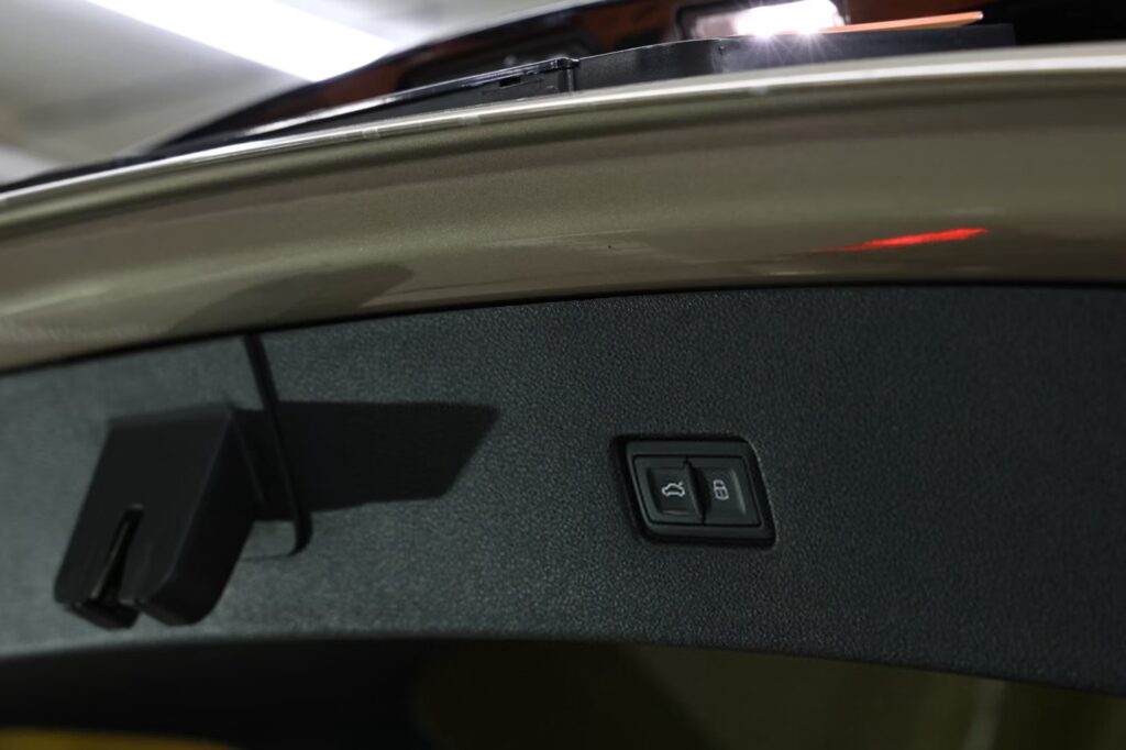 Audi Q8 I