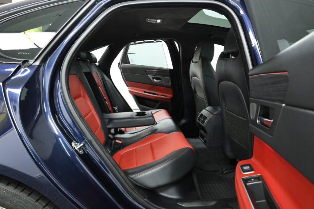 Jaguar XF X260