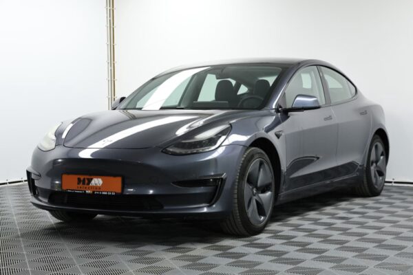Tesla Model 3 I