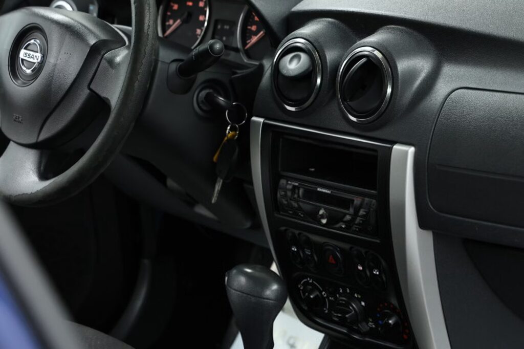 Nissan Almera III (G15)