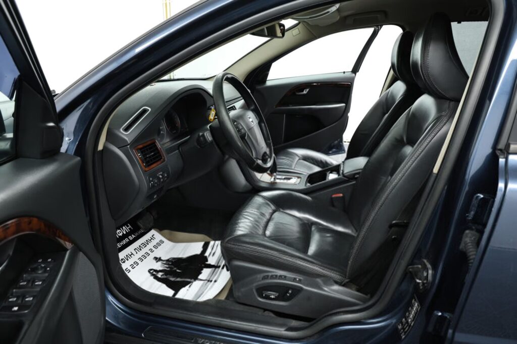 Volvo XC70 III