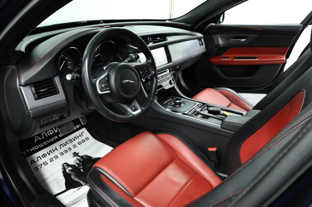 Jaguar XF X260