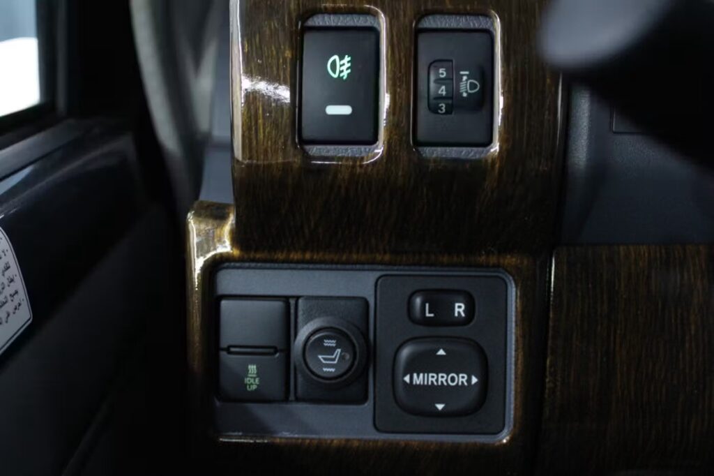 Toyota Land Cruiser J70 · Рестайлинг