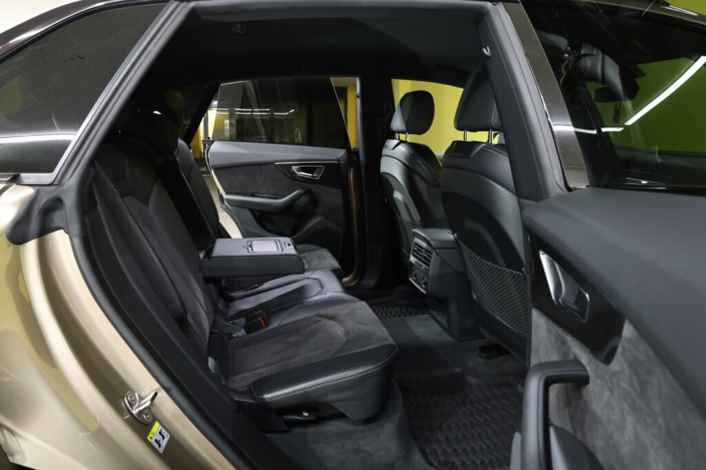 Audi Q8 I