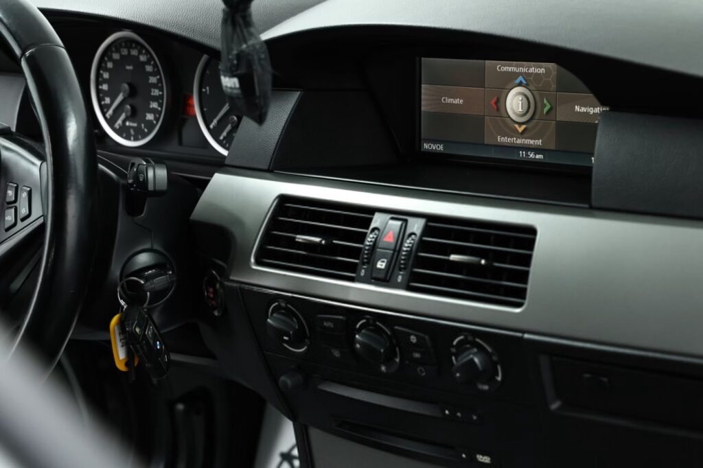 BMW 5 серия E60, E61