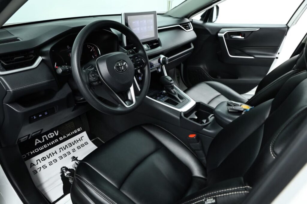 Toyota RAV4 V (XA50)