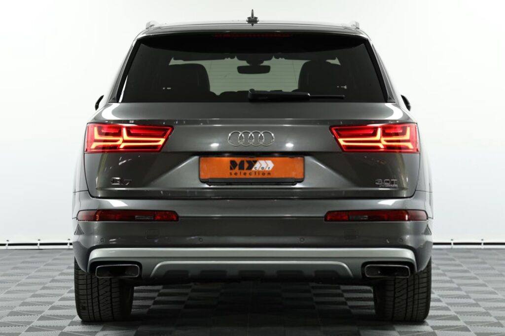 Audi Q7 4M